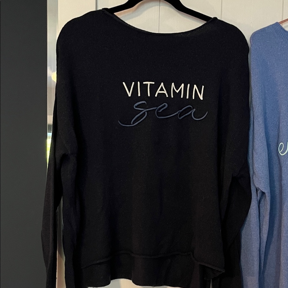 Mia & Tess ‘Vitamin Sea' navy blue cozy sweater Sz M. Perfect for cruise!🚢 💙
